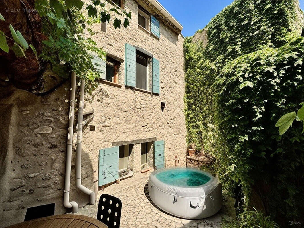 Maison de charme avec cour et terrasse + chambre d'hôte - photo 11