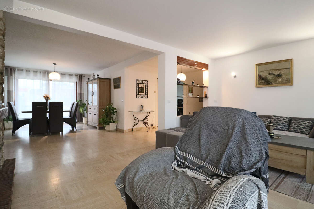 Maison à LES PAVILLONS-SOUS-BOIS