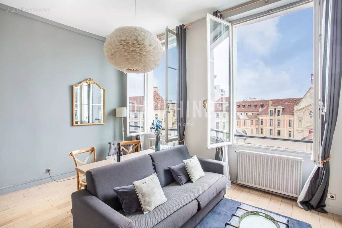 Appartement à PARIS-6E