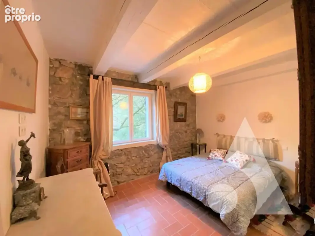 Bastide en pierre sur 1 hectare avec rivière, un lieu unique proche callas - photo 8