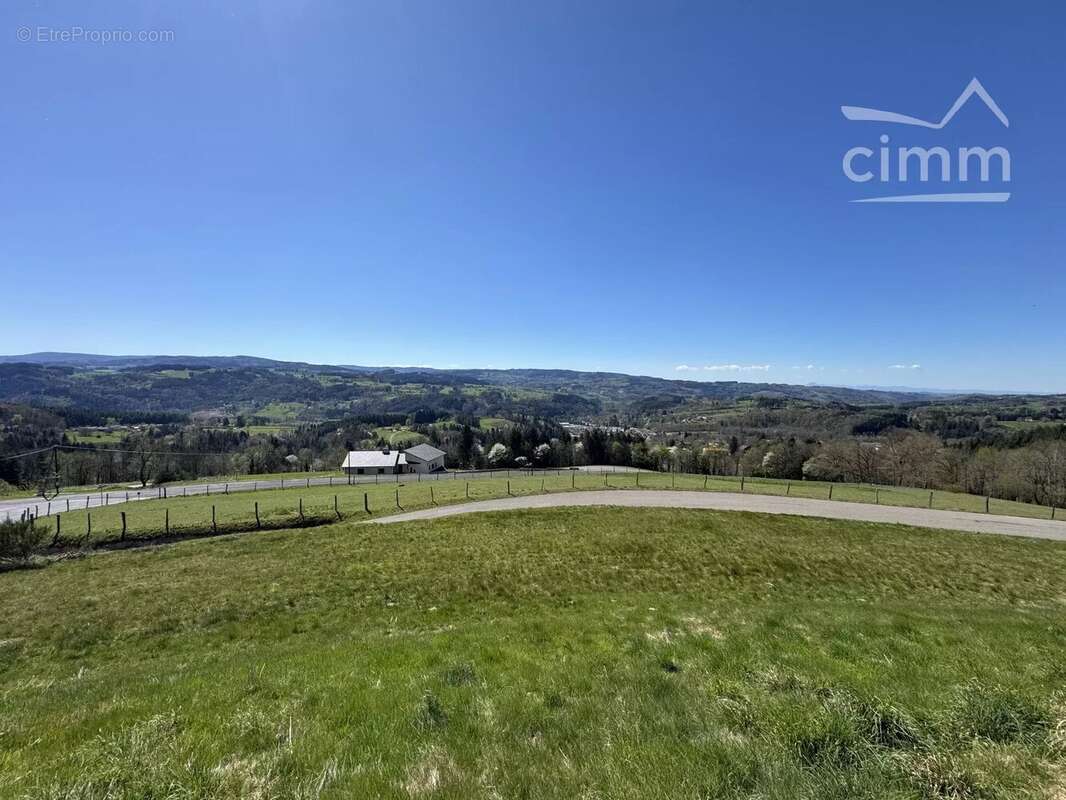 Appartement à MARSAC-EN-LIVRADOIS