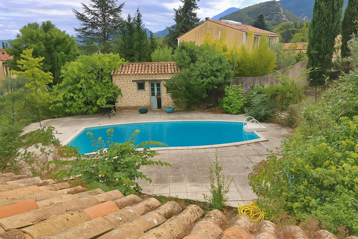 Maison à MALAUCENE