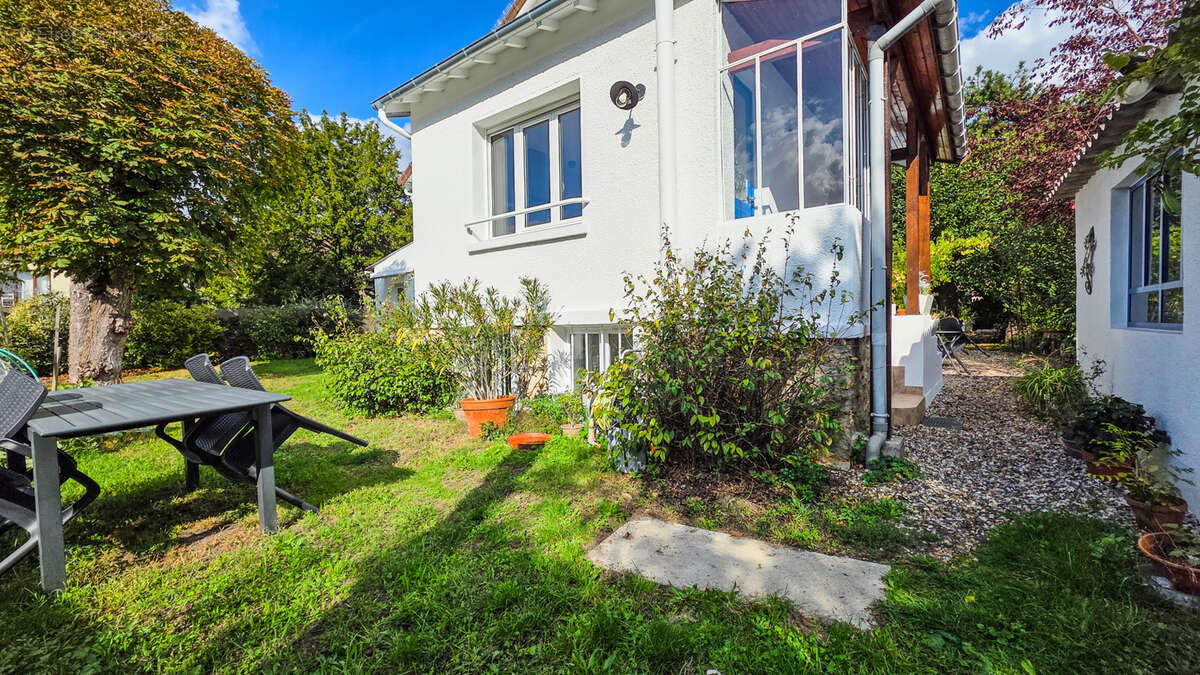Maison à CARRIERES-SOUS-POISSY
