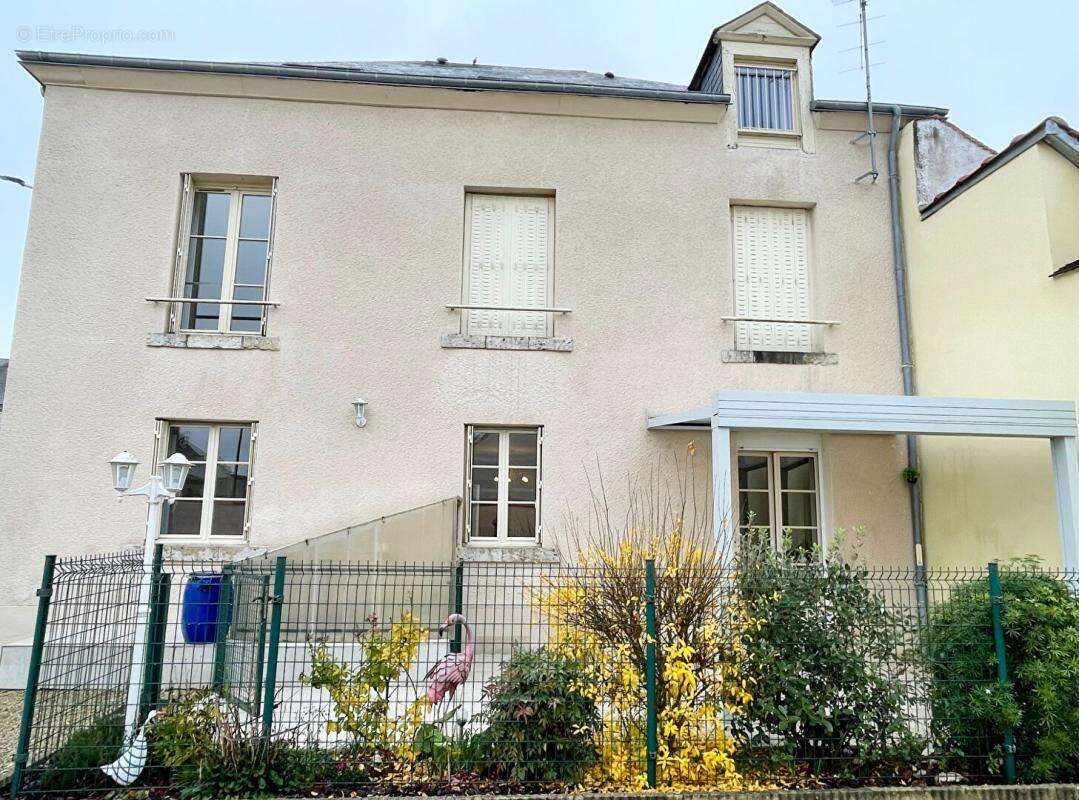 Appartement à CHATEAUNEUF-SUR-LOIRE