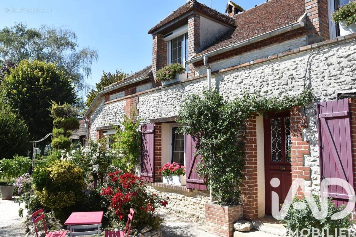 Photo 1 - Maison à SAINT-JUST-EN-BRIE