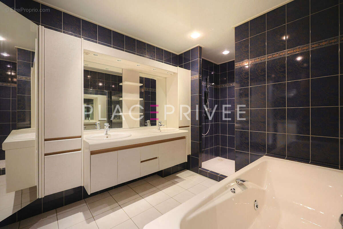 Maison 375 m² à Vincey  - photo 16