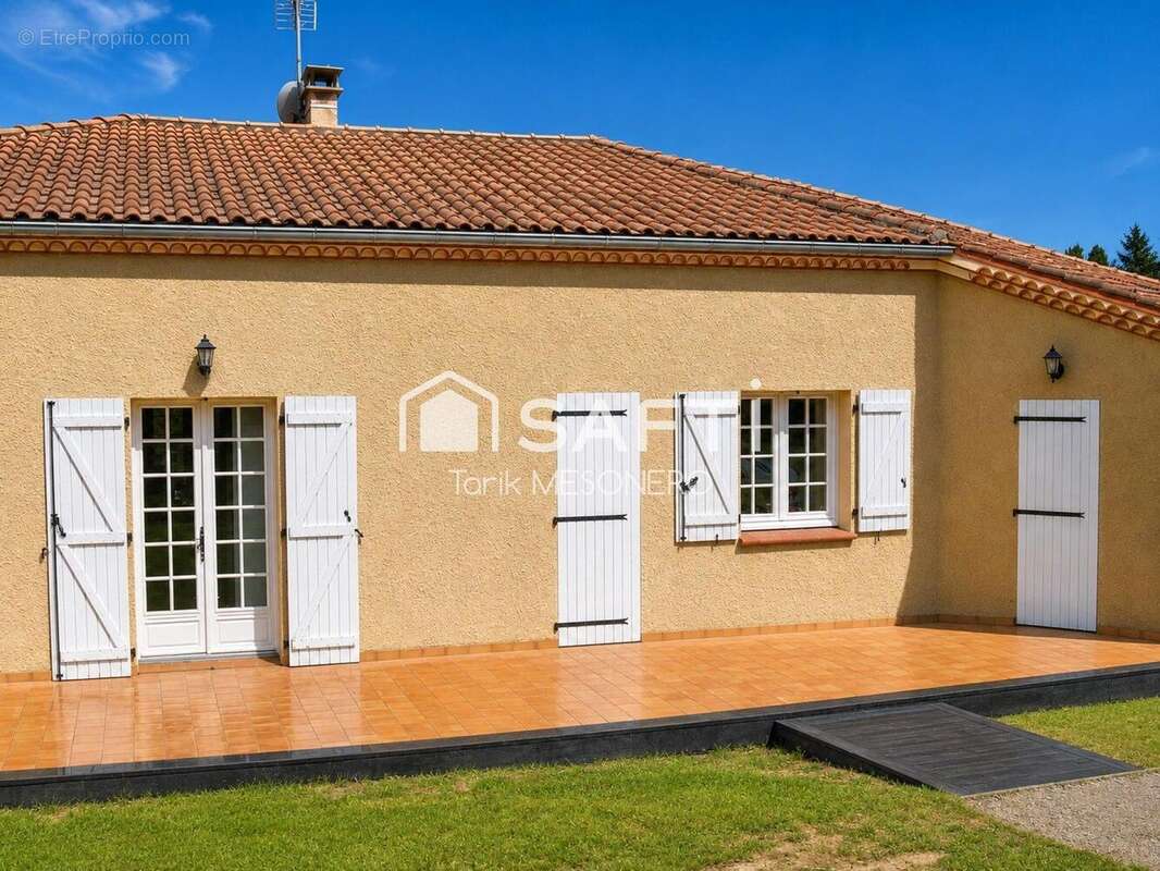 Maison 210 m² à L'isle-De-Noe  - photo 3