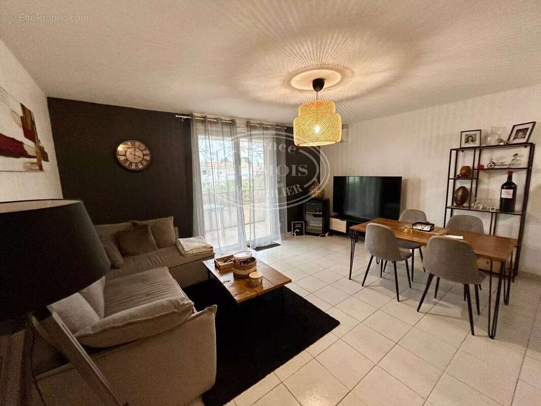 Appartement à LEZIGNAN-CORBIERES