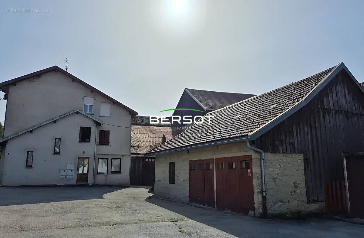 Appartement à MONTPERREUX