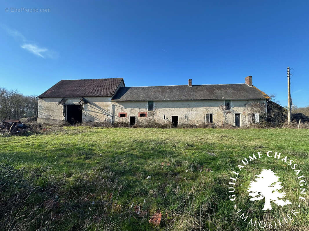 Maison à SAINT-ELOY-DE-GY