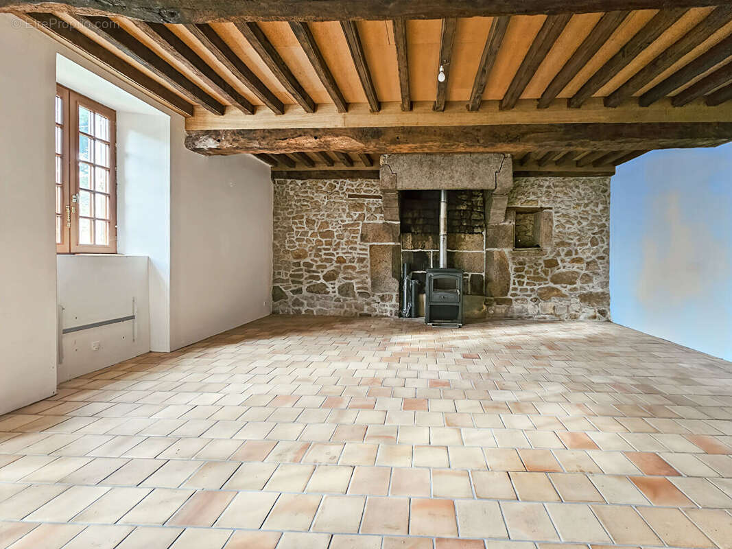 Maison à SENS-DE-BRETAGNE