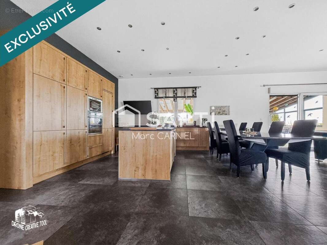 Maison 287 m² à Beuveille  - photo 2