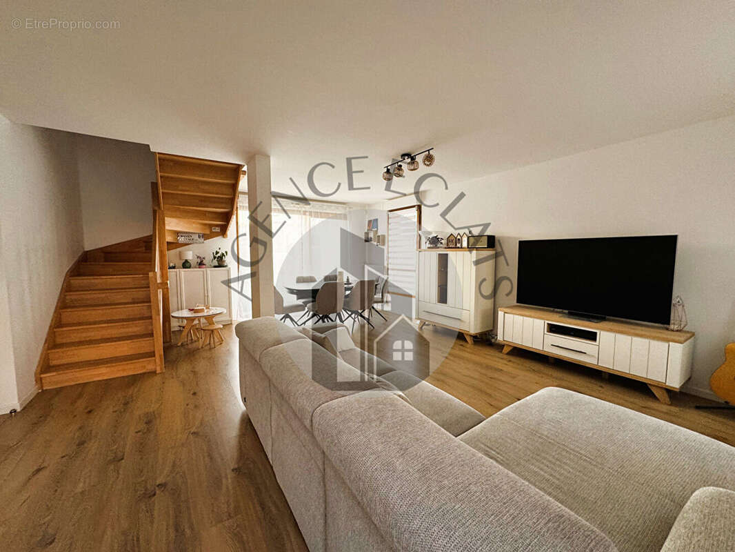 Maison à BUSSY-SAINT-GEORGES