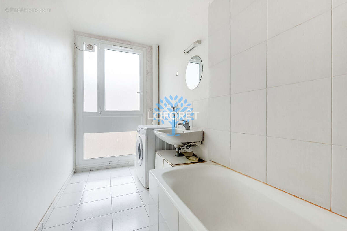Appartement à PARIS-20E