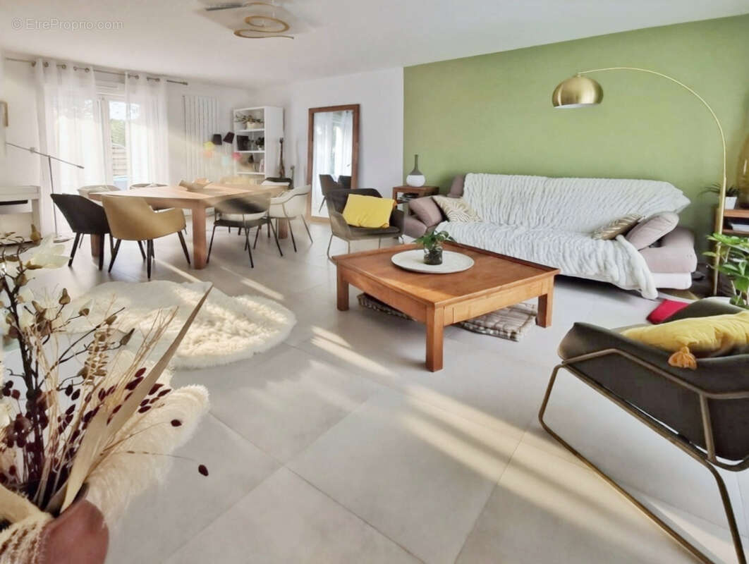 Maison à MAGNY-LES-HAMEAUX