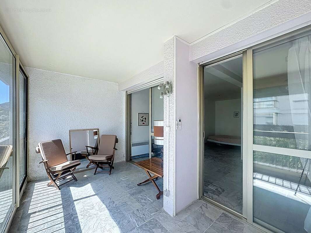 Appartement à MANDELIEU-LA-NAPOULE