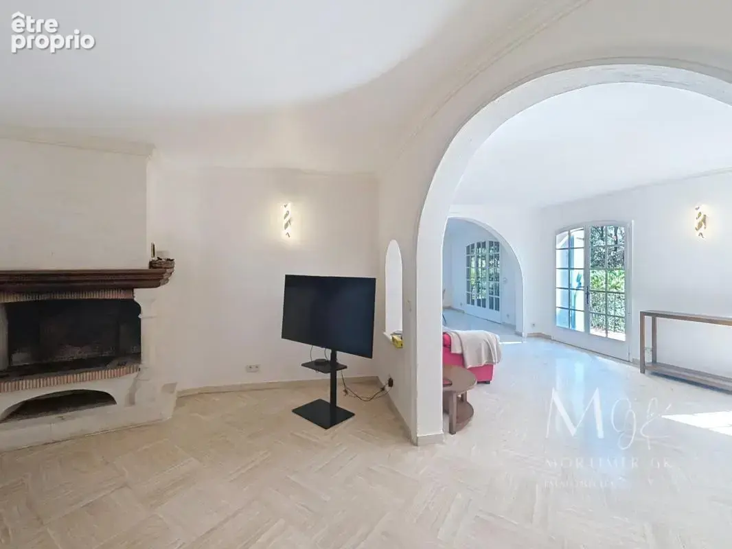 Maison 256 m² à Mandelieu-La-Napoule  - photo 5
