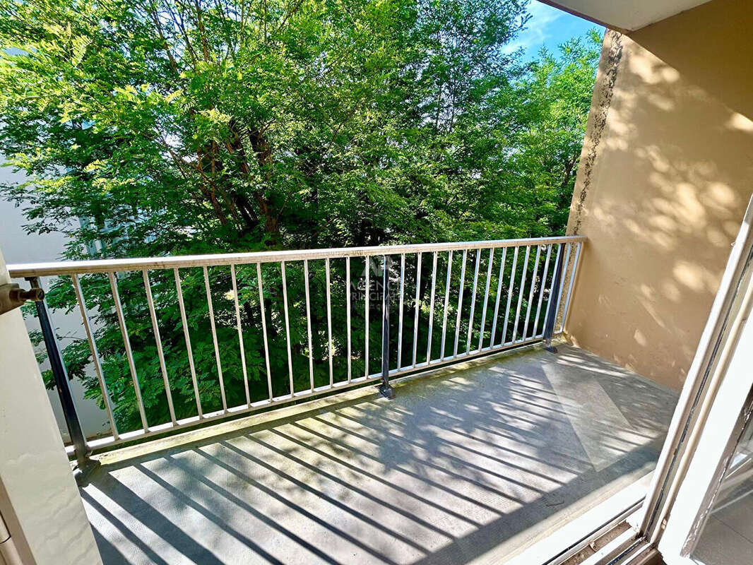 Appartement à VERNEUIL-SUR-SEINE