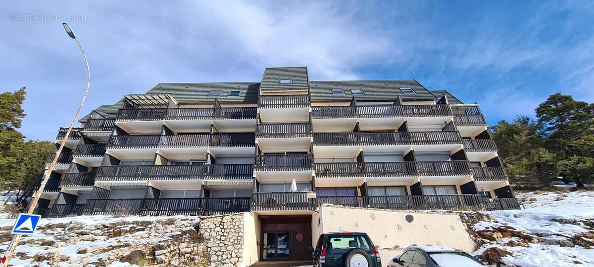 Appartement à VALLAURIS