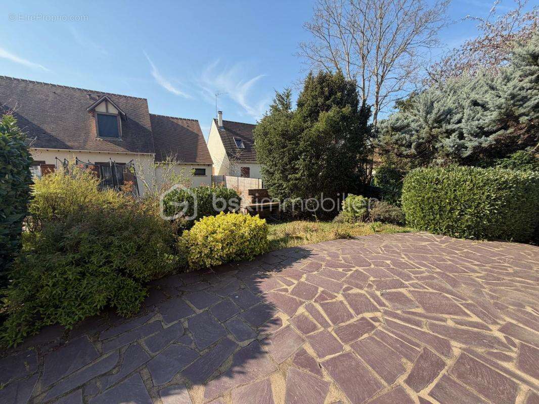 Maison à VILLIERS-SUR-ORGE