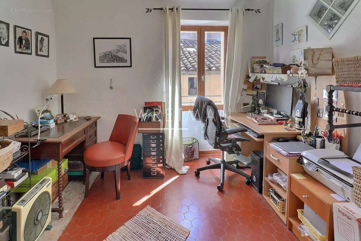 Maison à ROQUEBRUNE-SUR-ARGENS