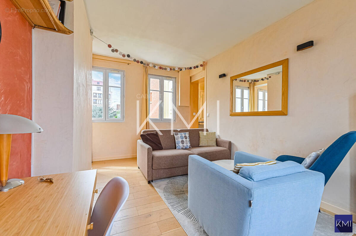 Appartement à PARIS-20E