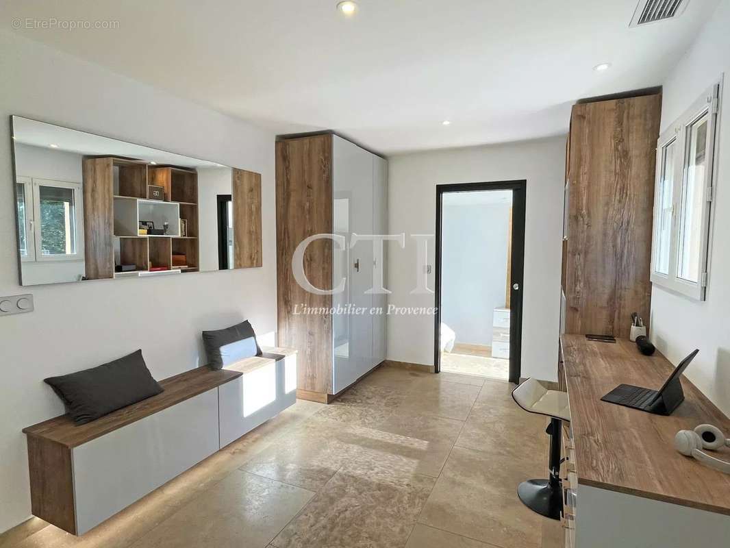 Maison à VAISON-LA-ROMAINE