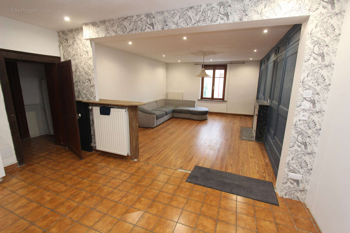 Maison à MONT-LE-VIGNOBLE