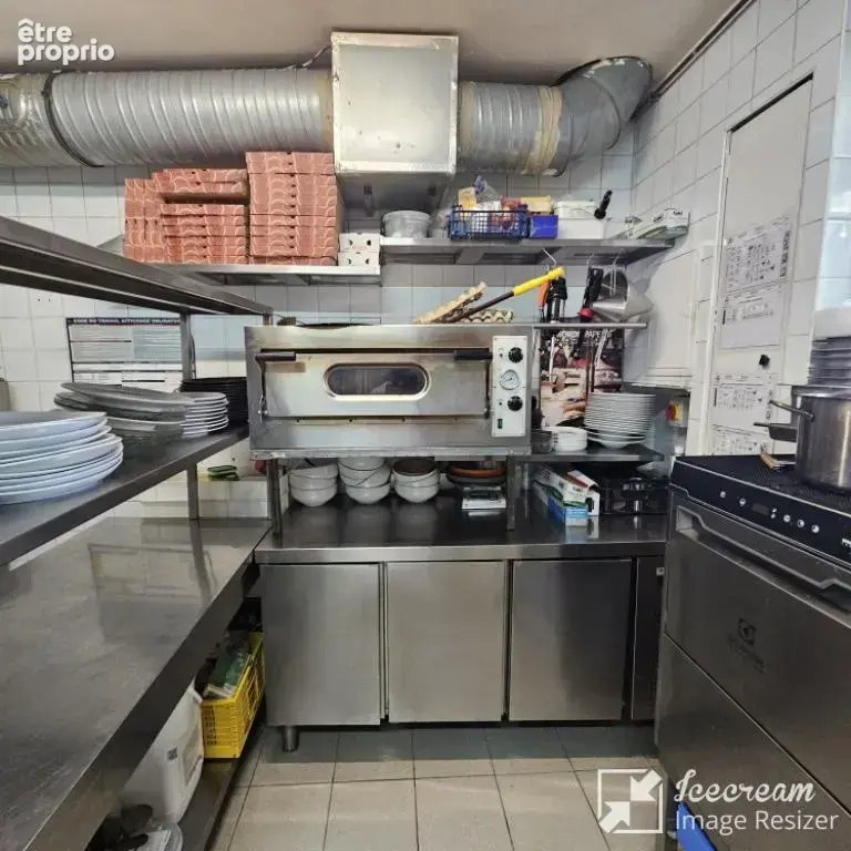 JUAN LES PINS, restaurant, 80 couverts, 100 M des plages, terrasse, parking, excellent état. - photo 24