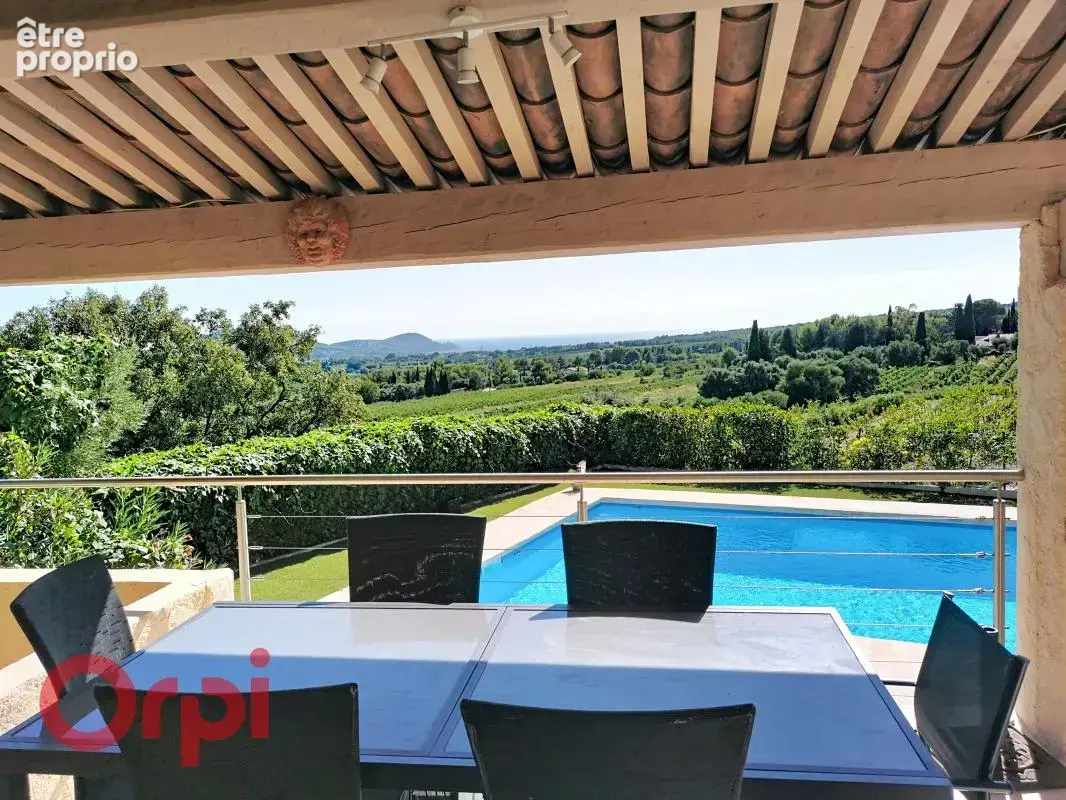 Maison à vendre à la Cadière d'Azur avec vue mer - photo 13
