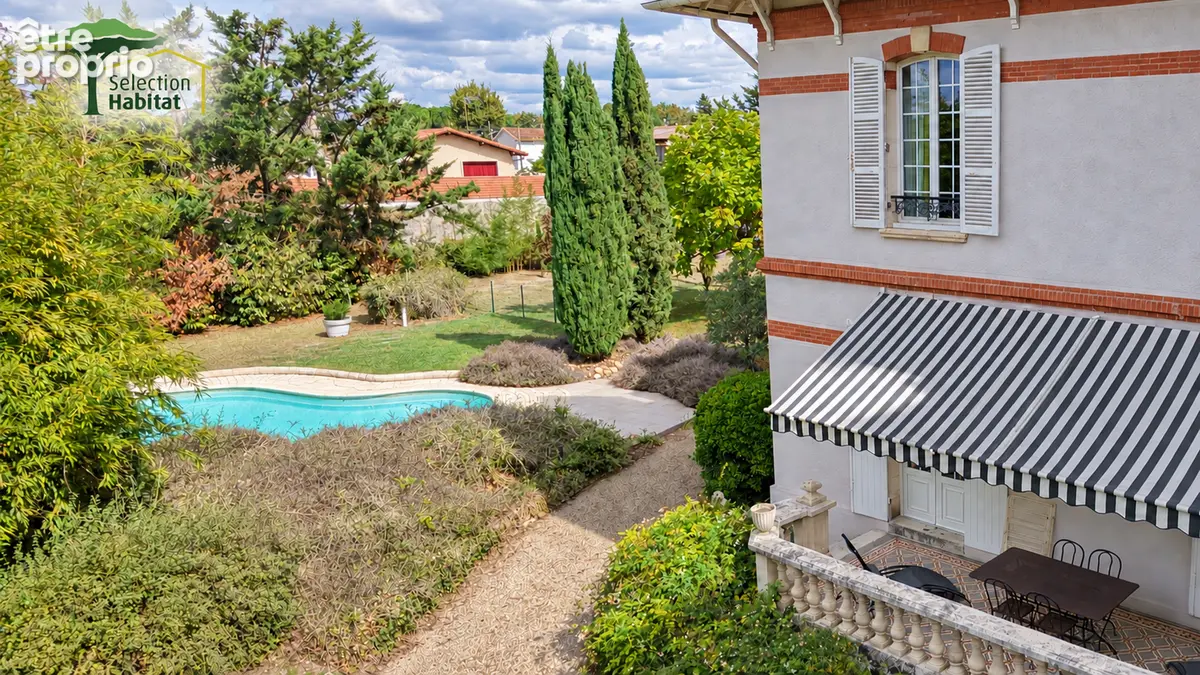 Demeure de caractère, maison d'amis et piscine sur un parc de 4 600 m² - photo 8