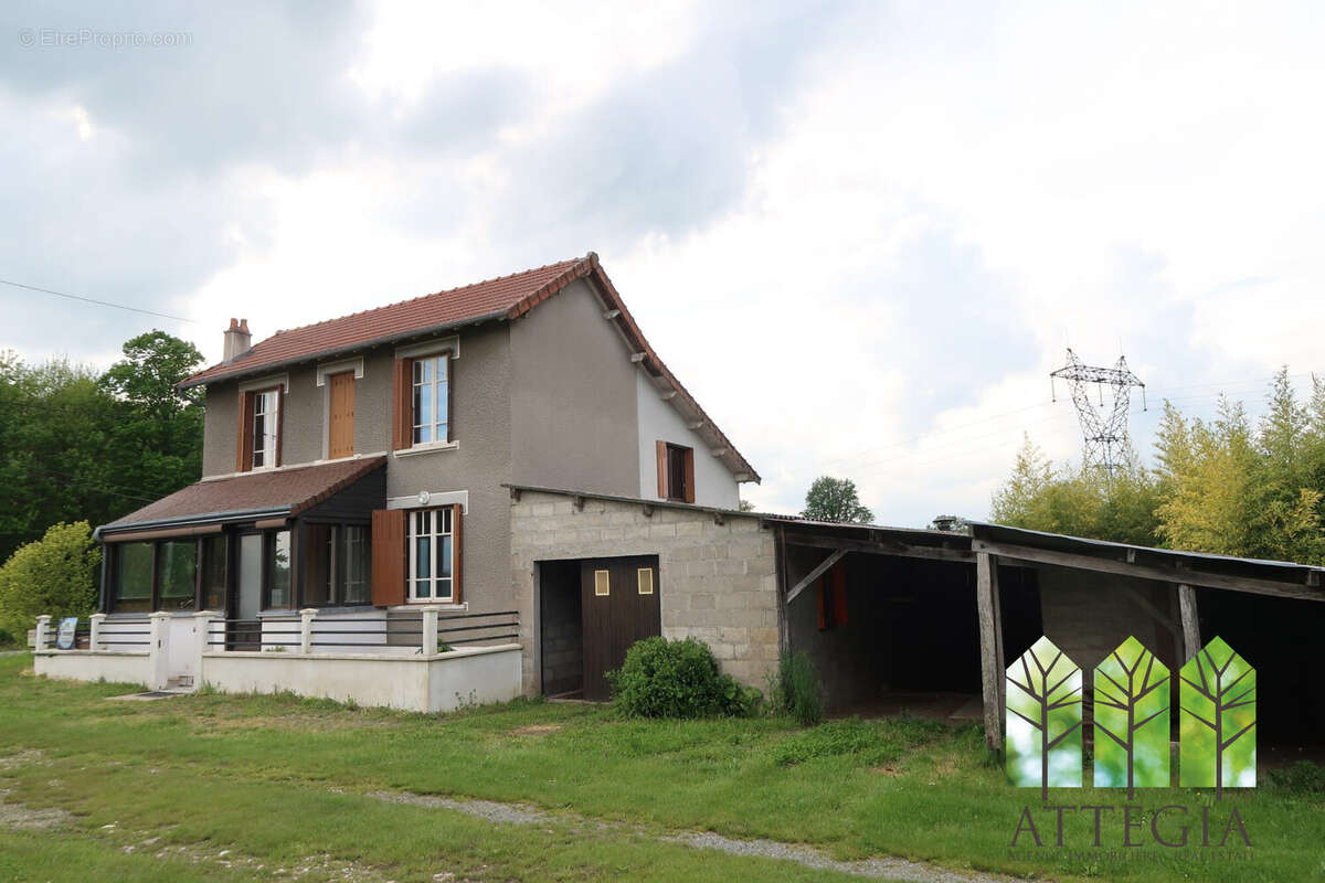 Maison 100 m² à Moutier-Malcard  - photo 2