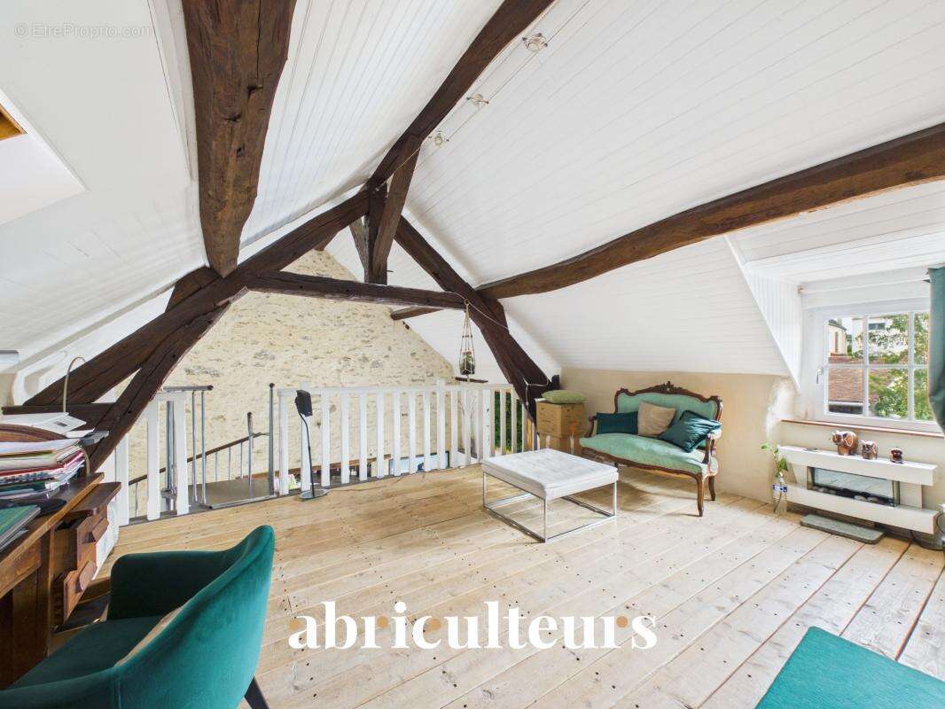 Maison de charme bucolique rénovée de 250m² à Vert le Grand (91810) - photo 8