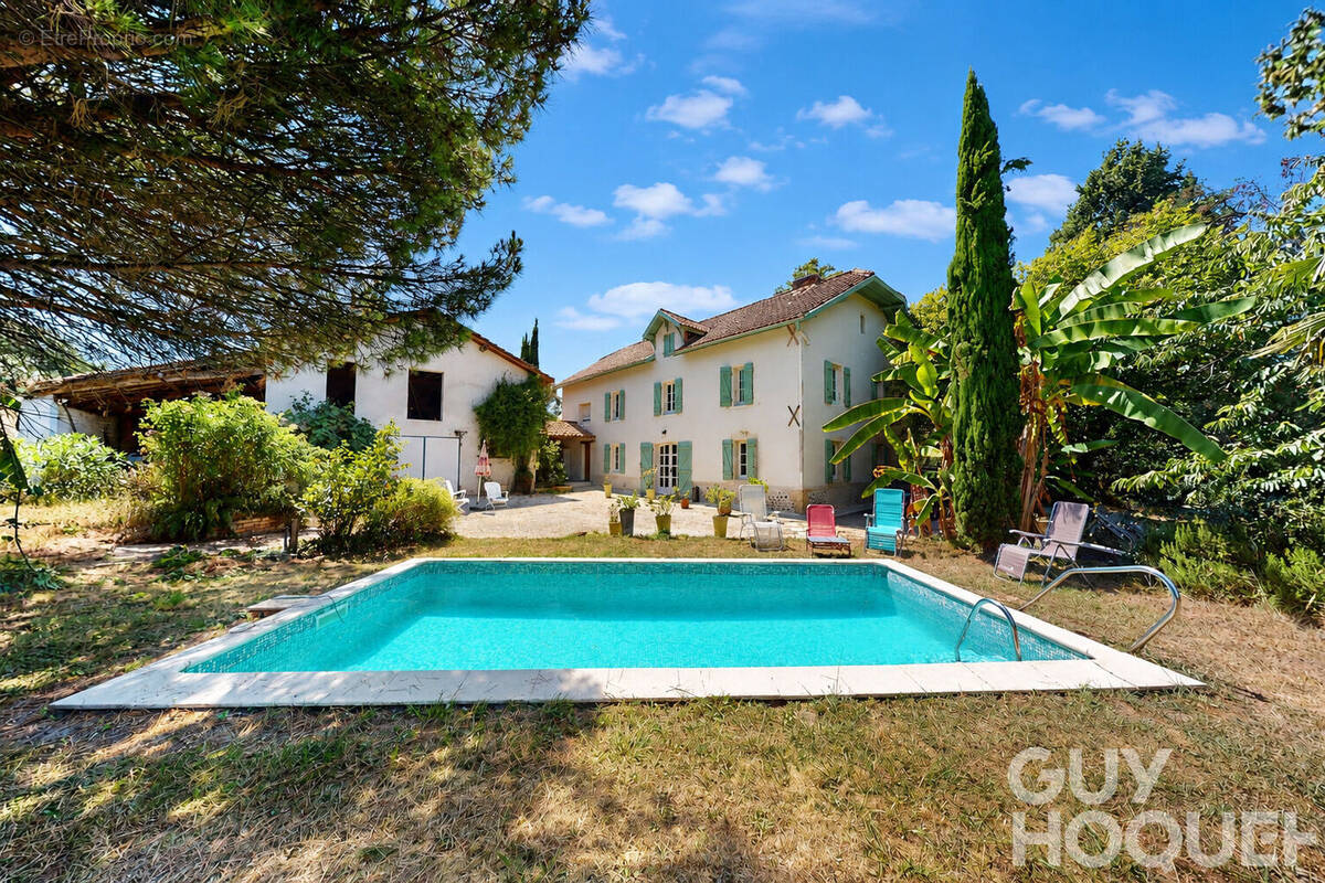 Maison 6 pièces 201 m² · à Hagetmau · 200,5 m² · 336 500 €