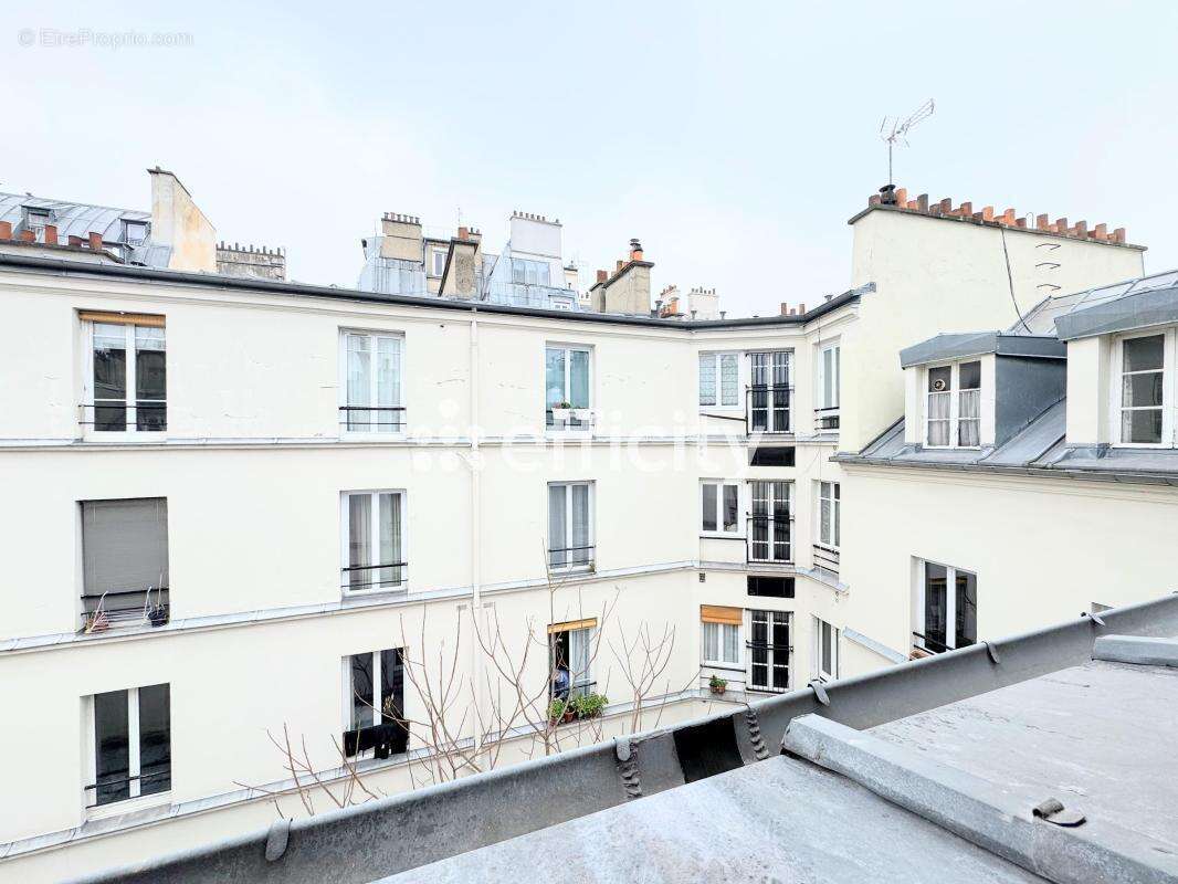 Appartement à PARIS-11E