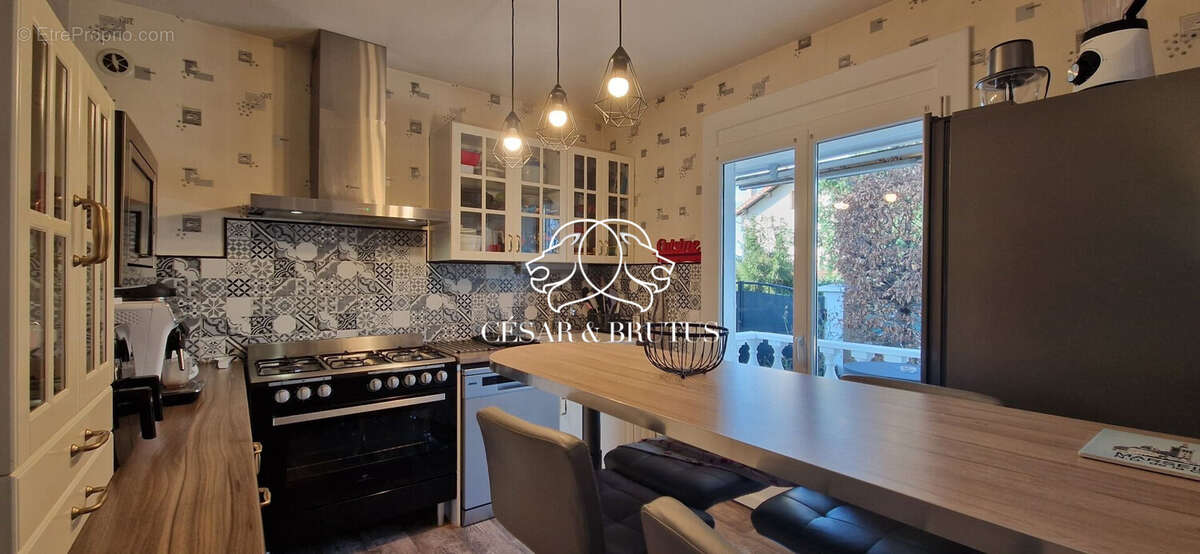 Maison à FEURS