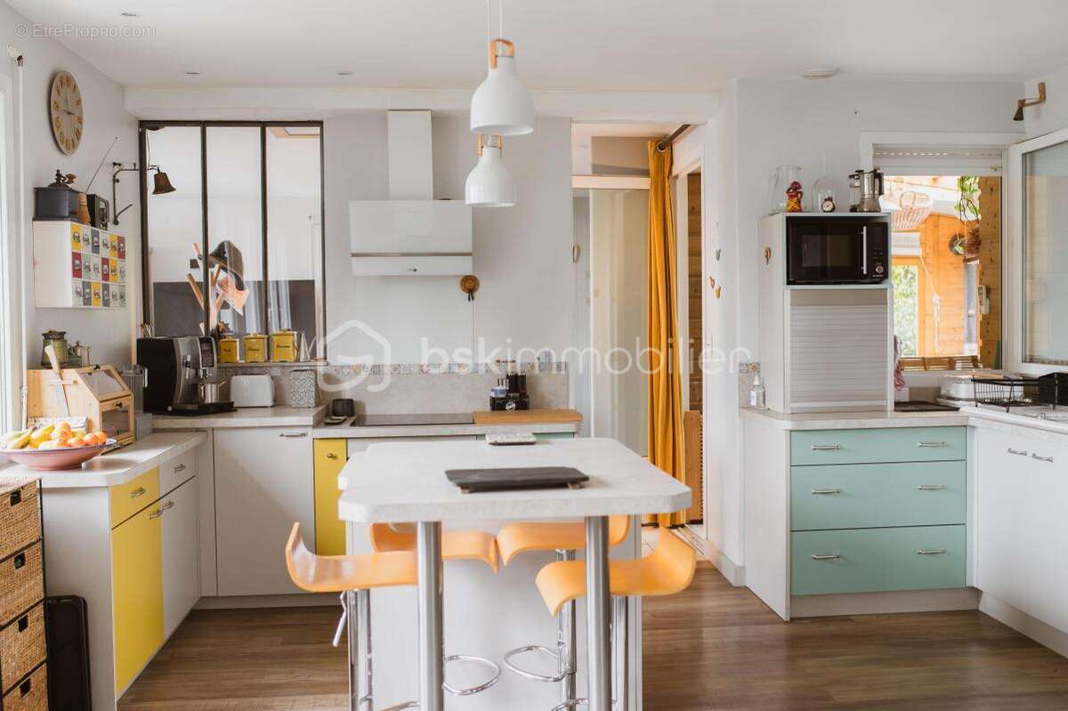 Maison à VILLAINES-LES-ROCHERS