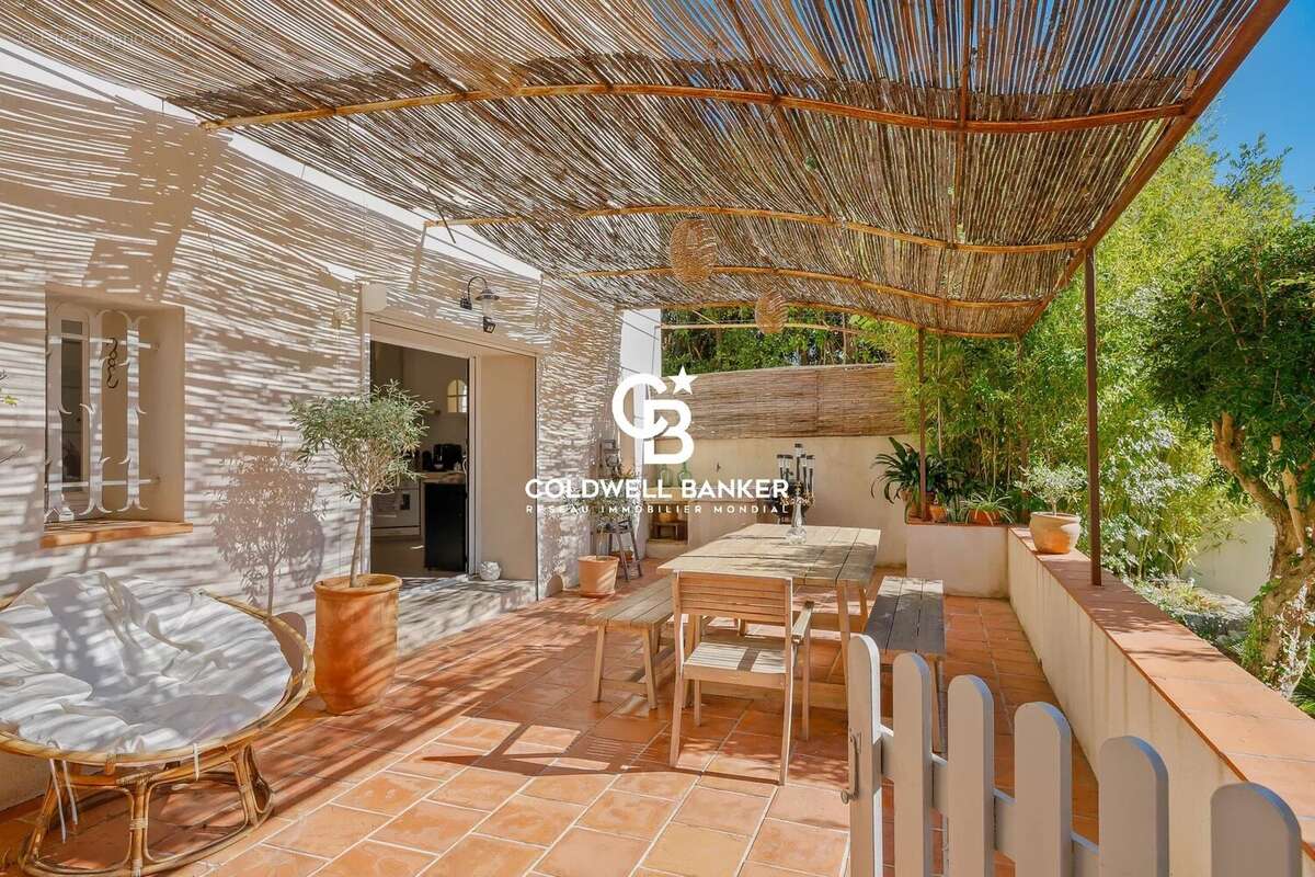 Maison à CARQUEIRANNE