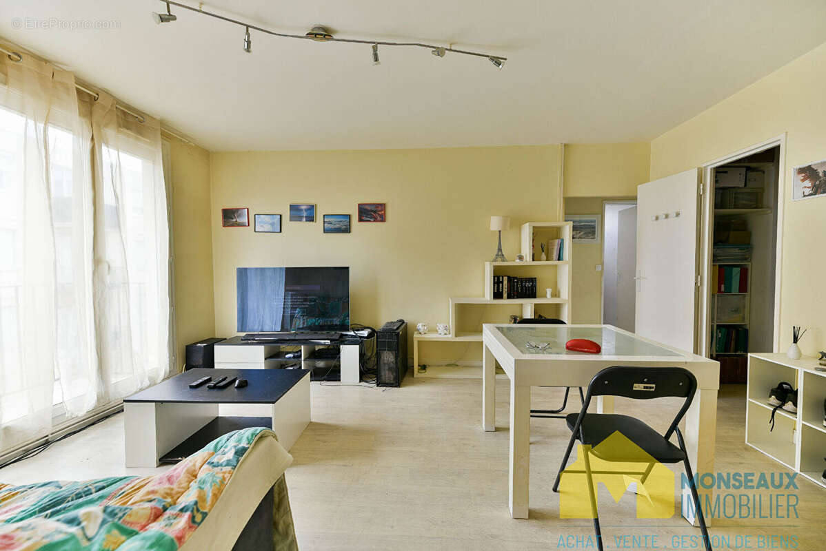 Appartement à EPINAY-SUR-ORGE