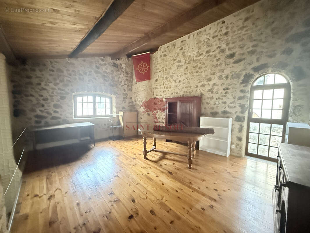 Maison à SAINT-GUILHEM-LE-DESERT