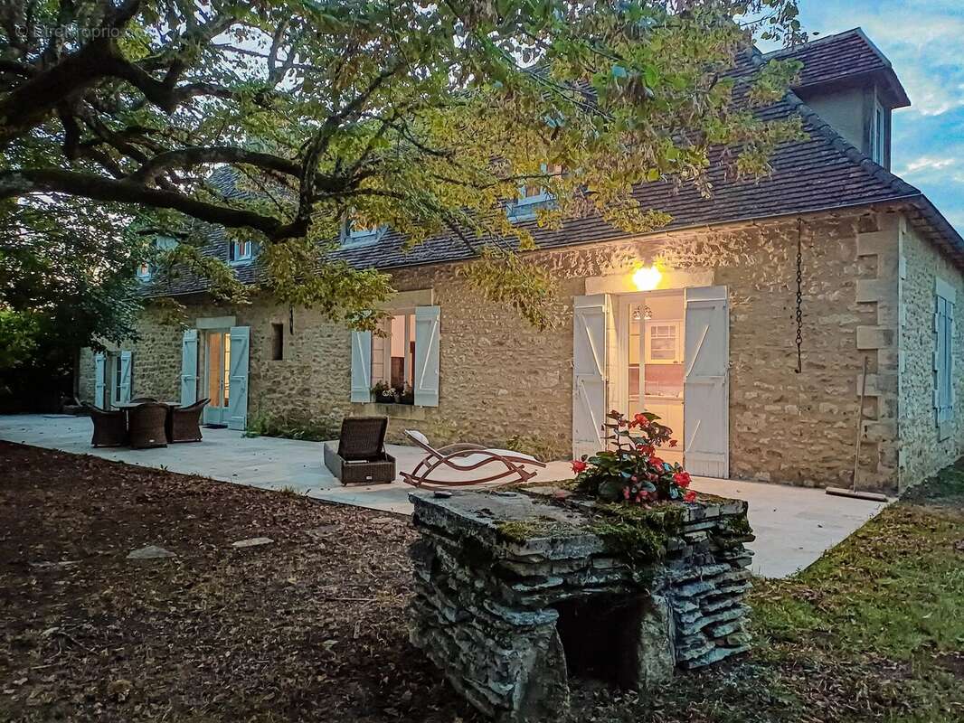 Maison Périgourdine XVIIIe  4 ch.  190 m²  Piscine  9 000 m²  Proche Sarlat  Dordogne - photo 15
