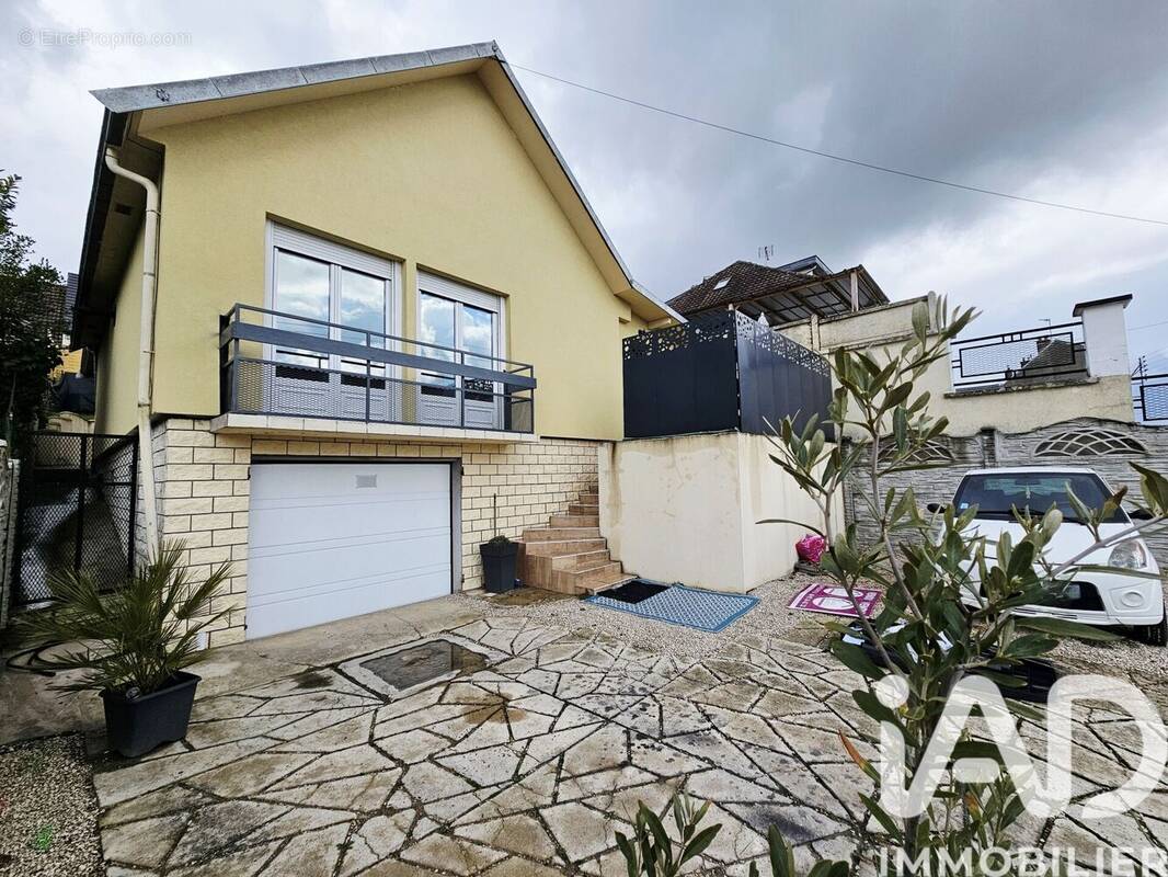 Photo 1 - Maison à SAINT-QUENTIN