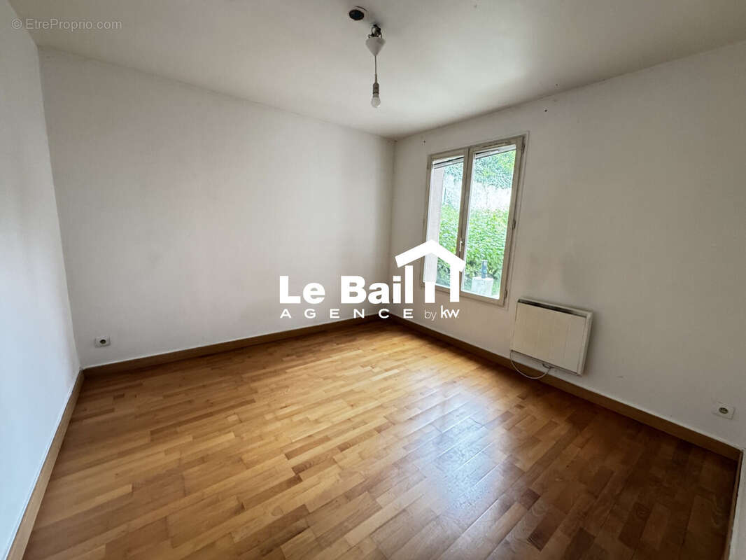 Appartement 57 m² à Osny  - photo 5