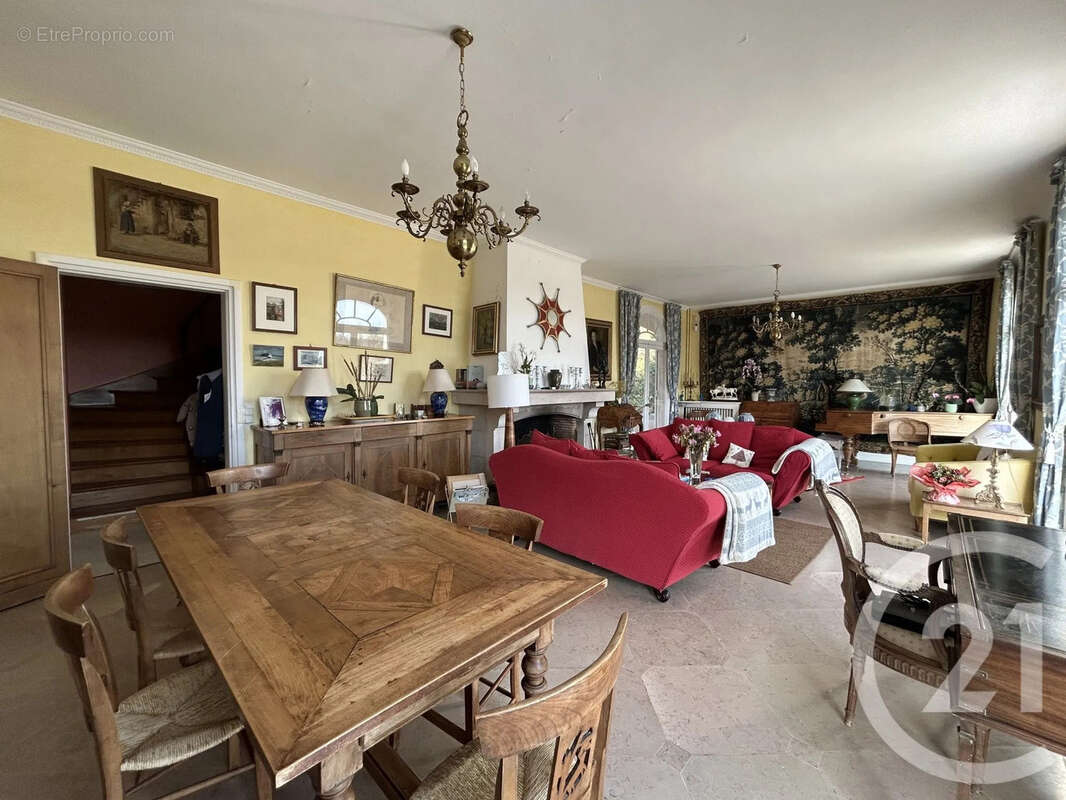 Maison à SAMOIS-SUR-SEINE