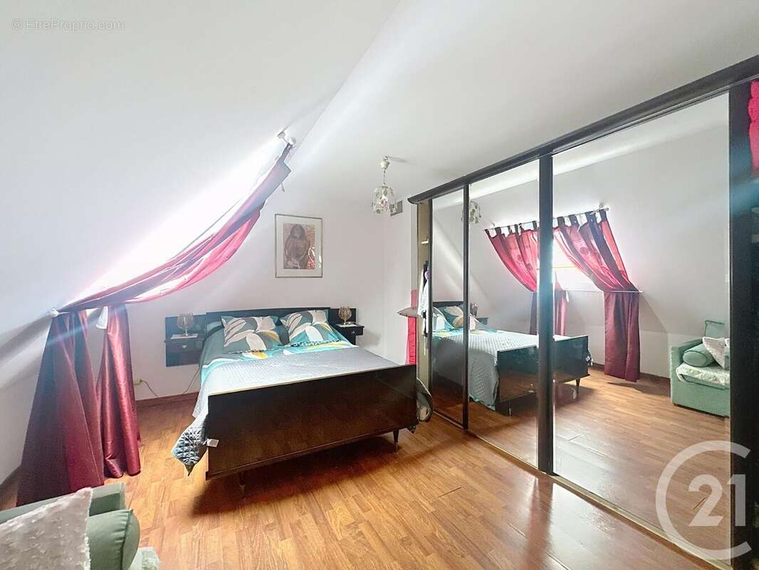 Maison à MONTIGNY-LENCOUP