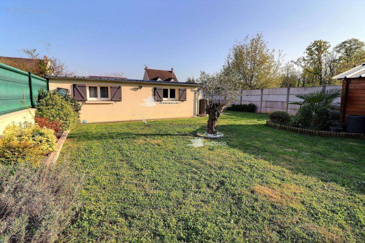 Maison à SAINT-GERMAIN-LES-ARPAJON