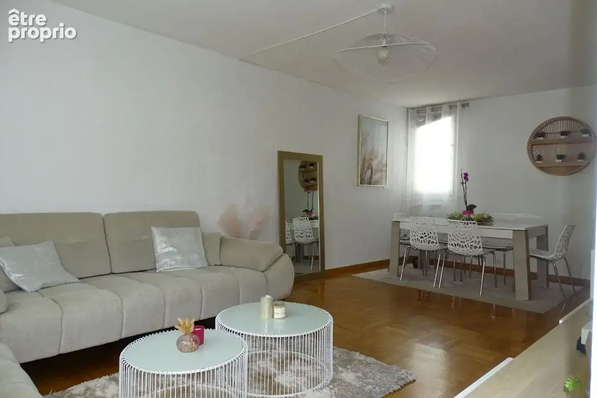 Appartement 4 pièces 81 m² à vendre à Creteil (94000) - photo 2
