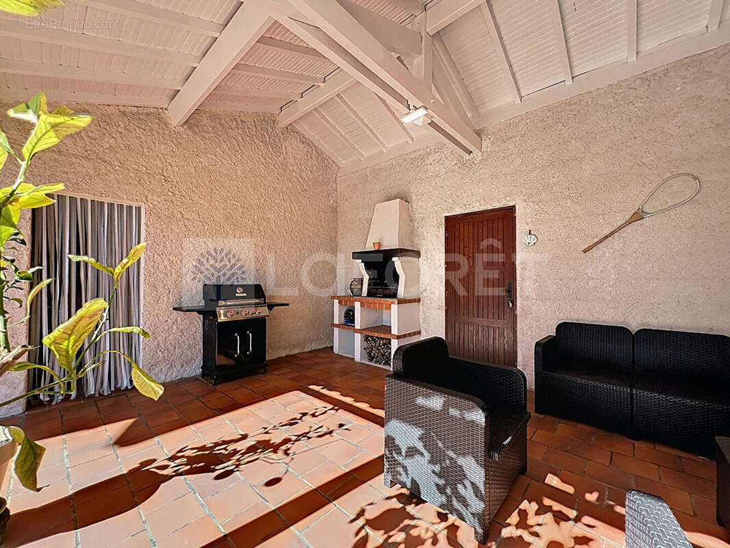 Maison à LA GRIMAUDIERE