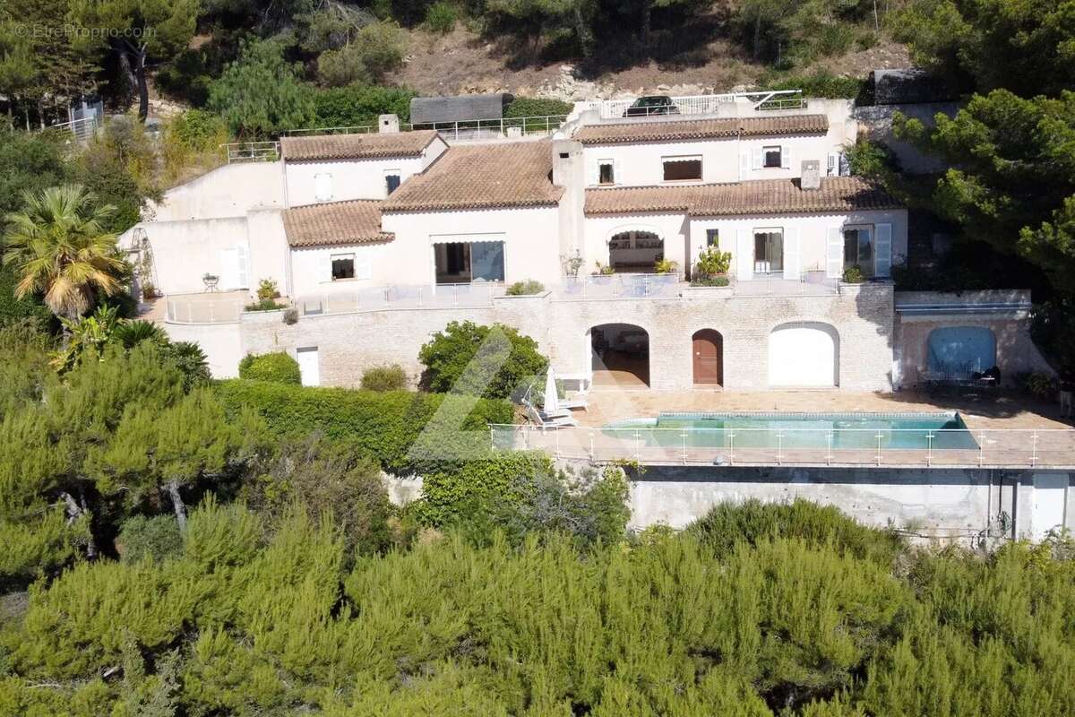 Maison à ROQUEBRUNE-CAP-MARTIN