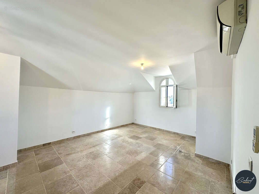 SALON - Appartement à NICE